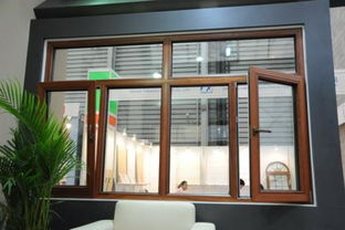 廊坊鳳鋁與泓潤鋁塑門窗 專業(yè)門窗制作與制造的領(lǐng)軍者